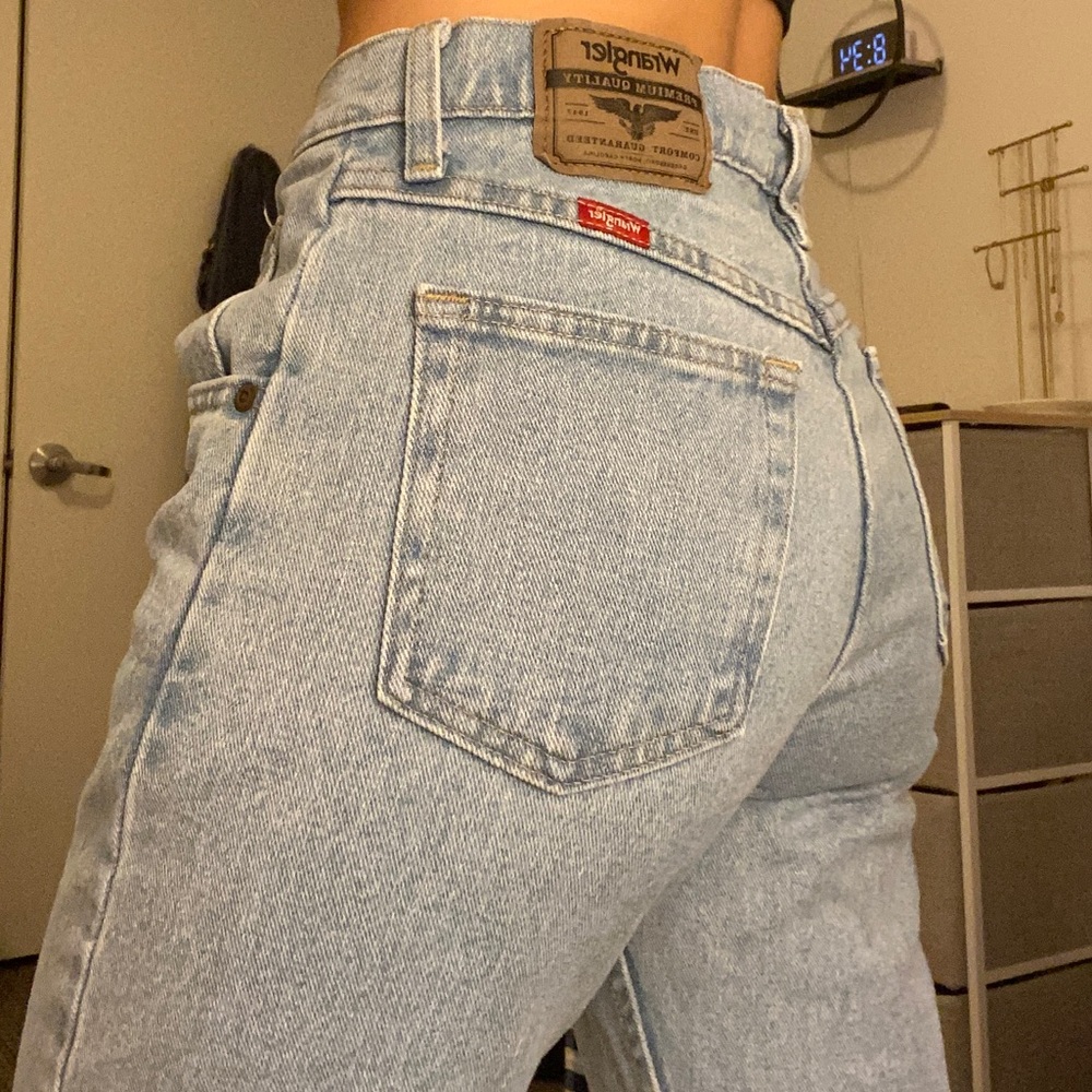 wrangler light wash jeans